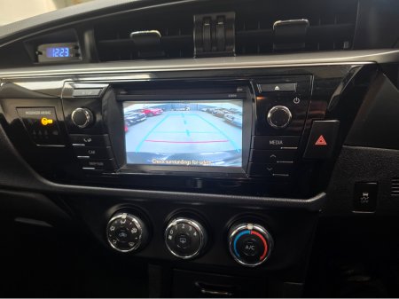 2015 Toyota Corolla - thumbnail 10