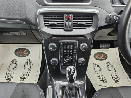 2016 Volvo V40 - thumbnail 29