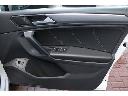 2019 Volkswagen Tiguan 2.0TDI 150BHP R-LINE EDITION 4 MOTION AUTOMATIC // 1 OWNER CAR WITH ONLY 95, 000KMS // BUY WITH CONFODENCE AA AND SIMI APPROVED DEALER 2025 // FINANCE ARRANGED // ALL TRADE INS WELCOME // €30,950 thumbnail