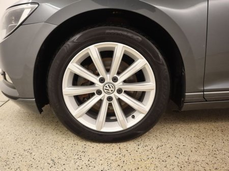 2016 Volkswagen Passat - thumbnail 19