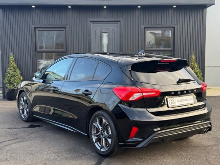 2019 Ford Focus - thumbnail 19