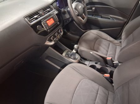 2016 Kia Rio - thumbnail 7