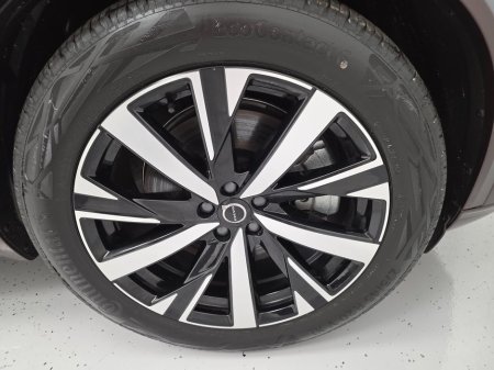 2025 Volvo XC90 - thumbnail 10