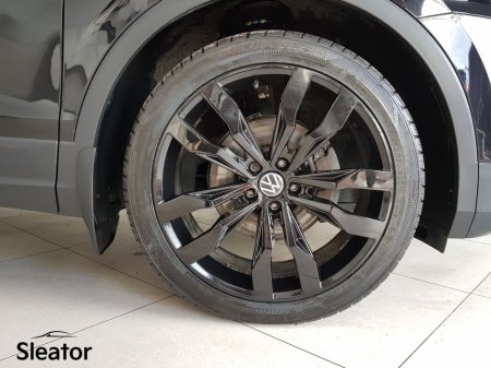 2017 Volkswagen Tiguan - thumbnail 4