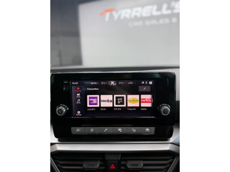 2021 SEAT Leon 1.5 TSI 150HP FR 5DR €22,950 thumbnail