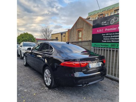 2017 Jaguar XF - thumbnail 6