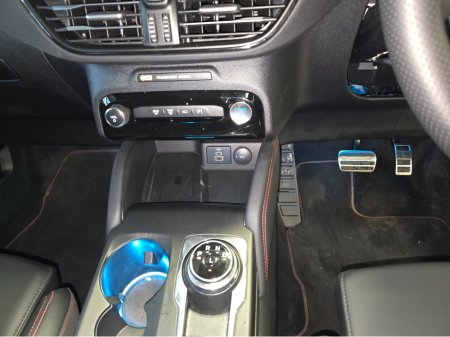 2025 Ford Kuga ST-LINE X PAN ROOF €42,900 thumbnail