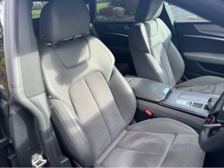 2019 Audi A7 SPORTBACK 2.0 40TDI 204PS S TDI LINE 5DR AUTO 40 A €34,886 thumbnail