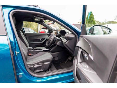 2026 Peugeot 2008 2026 Peugeot 2008 Electric 156bhp (54 kWh) Allure thumbnail