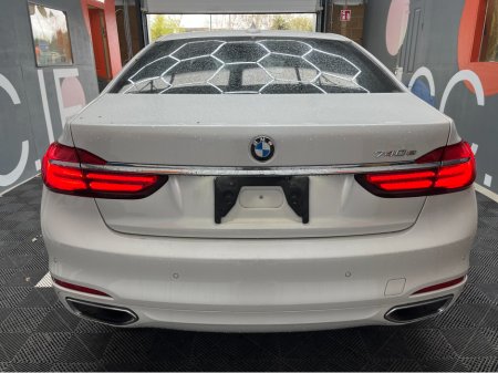 2017 BMW 7 Series - thumbnail 3