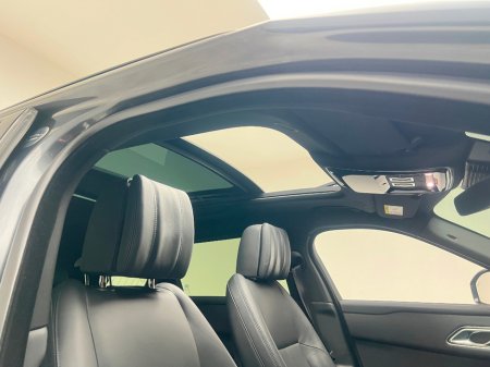 2024 Land Rover Range Rover Velar DYNAMIC HSE €64,990 thumbnail