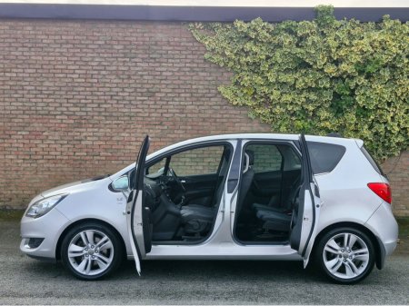 2017 Opel Meriva - thumbnail 4