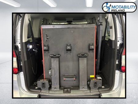 2025 Ford Tourneo Connect Wheelchair Accessible €41,995 thumbnail