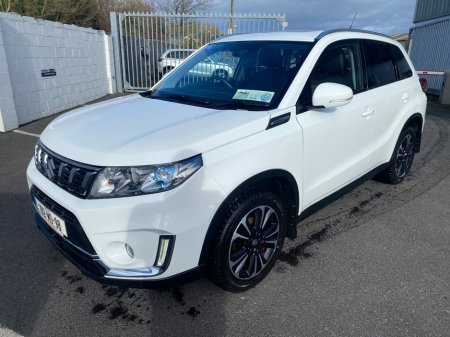 2019 Suzuki Vitara - view 3