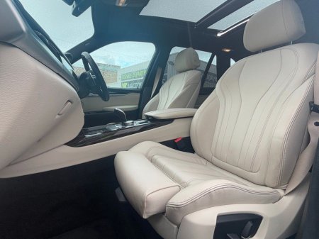 2017 BMW X5 - thumbnail 10