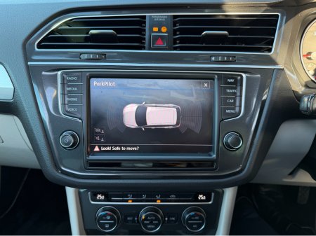 2017 Volkswagen Tiguan 2.0 D..PAN ROOF..FULL SERVICE HISTORY thumbnail