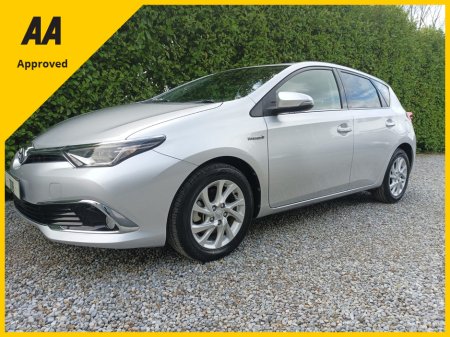 2016 Toyota Auris 1.8 PETROL HYBRID HALF LEATHER INTERIOR IMMACULATE INSIDE WITH ONLY 27,404kms COMPREHENSIVE SERVICE HISTORY (10 STAMPS) REVERSE CAMERA TOUCH SCREEN RADIO APPLE CARPLAY&ANDROIDAUTO FACTORY IMMOBILISER