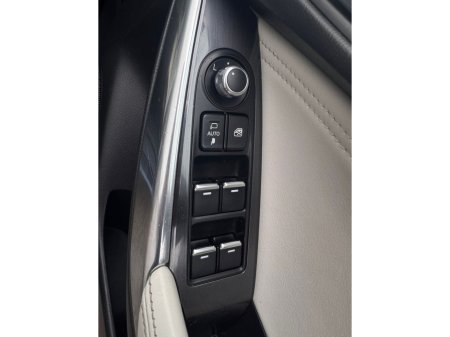 2018 Mazda Mazda6 2.2 D 150PS PLATINUM 4DR €12,800 thumbnail