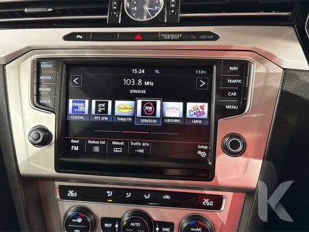 2016 Volkswagen Passat - thumbnail 19