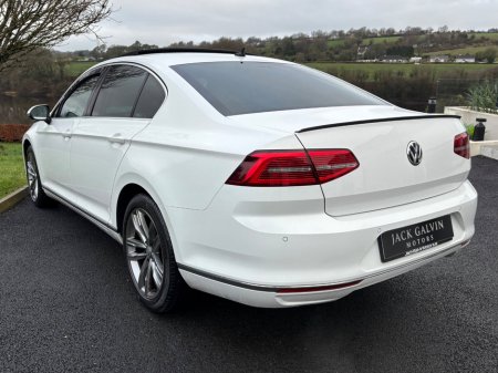 2017 Volkswagen Passat 1.6 TDI DSG 120HP Highline €15,950 thumbnail