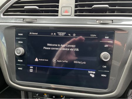 2023 Volkswagen Tiguan - thumbnail 21