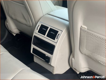 2022 Jaguar F-Pace 2.0 I4 PHEV 404 PS AWD Auto S €42,900 thumbnail