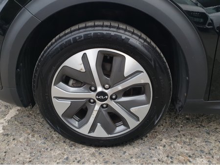 2022 Kia Niro - thumbnail 7