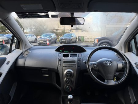 2010 Toyota Yaris MC 1.0 LUNA AIR CONDITIONING 5DR €3,490 thumbnail