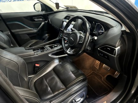 2020 Jaguar F-Pace - thumbnail 10