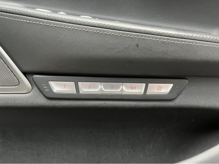 2018 BMW 7 Series 2018 BMW 740E iPERFORMANCE M-SPORT 2.0 AUTOMATIC / CRUISE CONTROL / 360° PARKING CAMERA / ELECTRIC MEMORY HEATED & MASSAGING SEATS / REAR HEATED SEATS / PADDLE SHIFTERS thumbnail