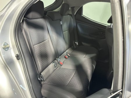2021 Toyota Yaris - thumbnail 11