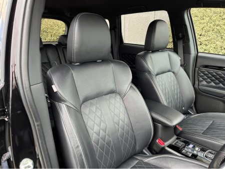 2021 Mitsubishi Outlander - thumbnail 12