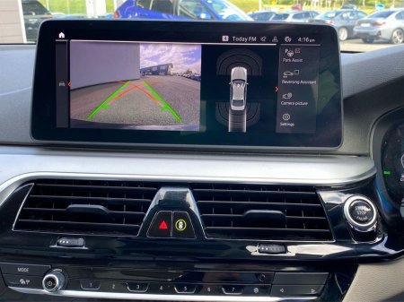 2022 BMW 5 Series - thumbnail 8