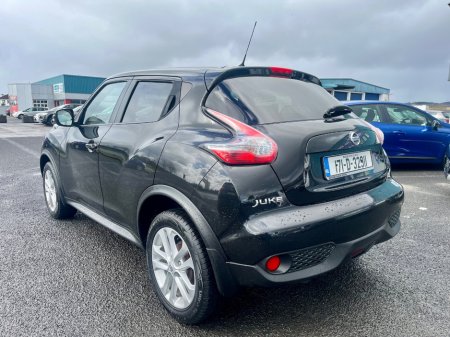 2017 Nissan Juke - thumbnail 2