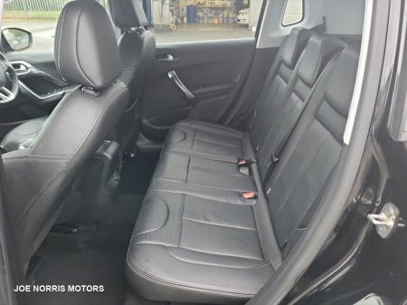 2016 Peugeot 2008 - thumbnail 10