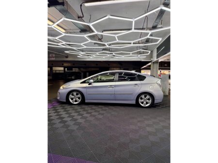 2013 Toyota Prius - thumbnail 7