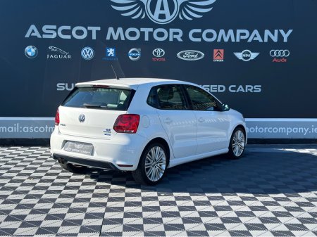 2013 Volkswagen Polo - thumbnail 2