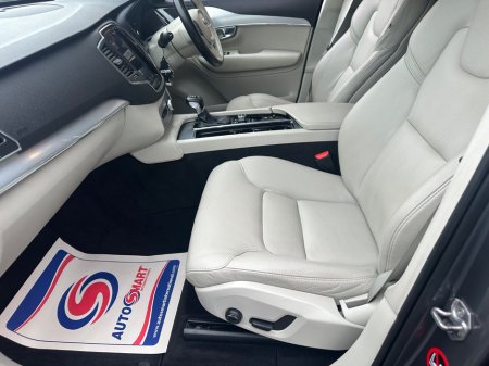 2017 Volvo XC90 D5 (235hp) AWD Momentum Geartronic thumbnail