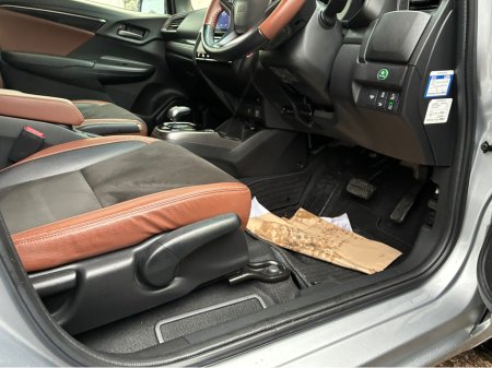 2017 Honda Fit 1.5i Petrol Hybrid L Automatic €13,500 thumbnail