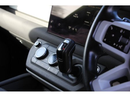 2022 Land Rover Defender - thumbnail 11