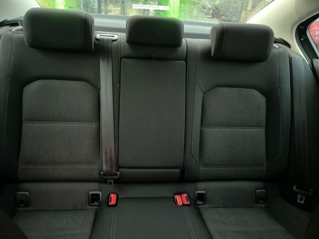 2019 Volkswagen Passat 2.0 TDI 150HP Comfortline thumbnail