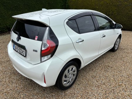 2018 Toyota Aqua - thumbnail 5