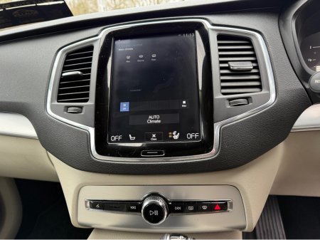 2018 Volvo XC90 D4 FWD MOMENTUM GT 5DR AUTO €28,950 thumbnail