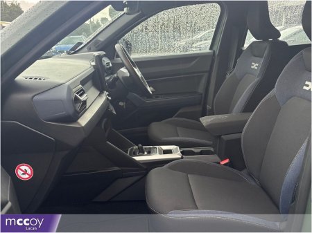 2025 Dacia Duster * JUST ARRIVED * DACIA DUSTER EXPRESSION HEV * LOW RATE FINANCE * DACIA WARRANTY TO 2028 * €30,950 thumbnail