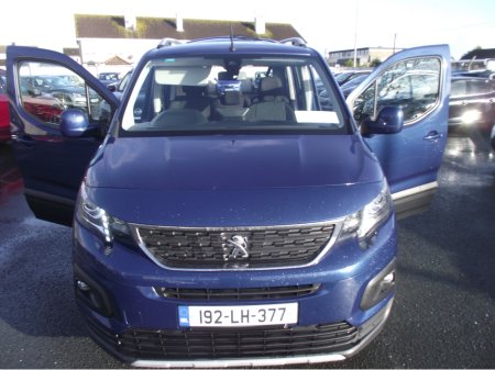 2019 Peugeot Rifter ALLURE 1.5 HDI 100PS 5DR MPV €17,950 thumbnail