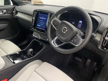 2026 Volvo EC40 - thumbnail 10