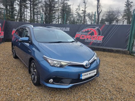 2017 Toyota Auris Hybrid Sol Touring Sports