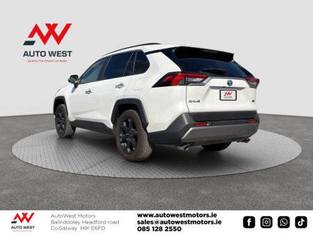 2024 Toyota Rav4 - photo 4