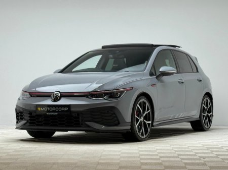 2022 Volkswagen Golf GTI CLUBSPORT 2.0 TSI 300HP *PAN ROOF* €49,990 thumbnail