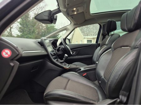 2019 Renault Scenic SIGNATURE TCE 140PS 5DR €14,950 thumbnail